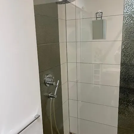 Superbe Au Rdc Avec Parking Gratuit Apartamento Villerupt